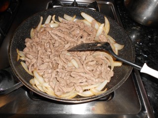 洋葱炒牛肉的做法步骤：6