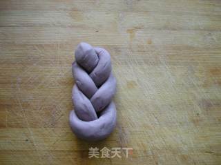 紫薯肉松麻花卷的做法步骤：10
