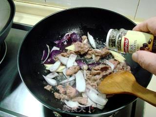 家常菜“蚝油黑椒炒牛肉”的做法步骤：7