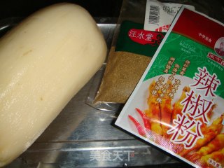 孜然藕条的做法步骤：1