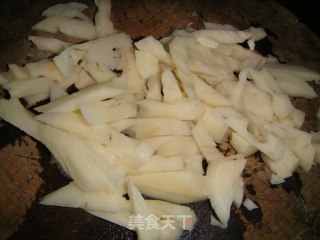 孜然藕条的做法步骤：2