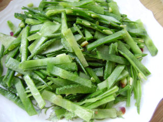 家常菜----扁豆炒鲜蘑的做法步骤：1