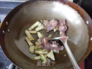 娃娃菜牛肉面的做法步骤：6