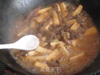 杏鲍菇炒五香牛肉条的做法步骤：7
