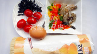 虾仁紫菜拌面的做法步骤：1