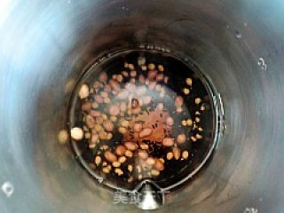 缓解疾病豆浆---花生紫米豆浆的做法步骤：6