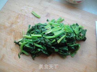 炝拌菠菜的做法步骤：4