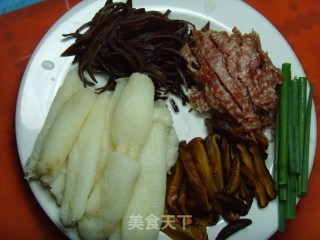 竹笙香菇木耳羹的做法步骤：1