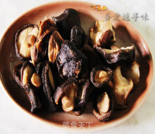 荷叶香菇蒸鸡的做法步骤：2