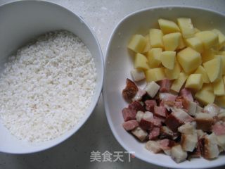 土豆腊肉饭的做法步骤：2