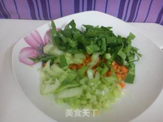 蔬菜炒饭的做法步骤：2