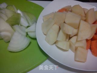 咖喱土豆的做法步骤：2