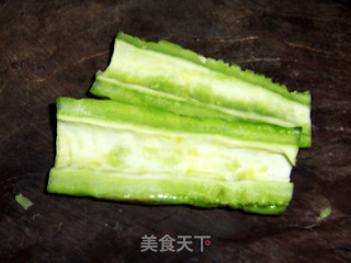 消食开胃的豉香肉末炒苦瓜的做法步骤：1