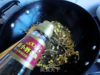 简单家常菜----黄豆芽炒粉丝的做法步骤：10