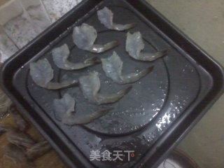 微波炉土豆泥芝士烤虾的做法步骤：3