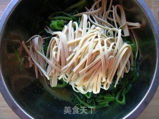 干豆腐炝菠菜的做法步骤：10