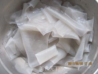 粉皮的新吃法---凉拌粉皮的做法步骤：3