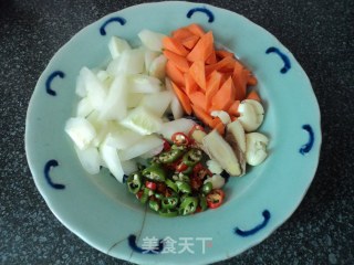 【黑椒牛肉片】的做法步骤：2