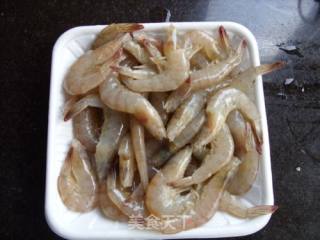葱油虾的做法步骤：2
