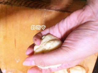 豆沙椰蓉小餐包的做法步骤：11