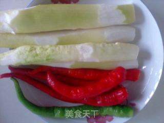 家庭版鱼香肉丝的做法步骤：1