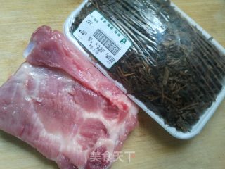 电饭煲版<=>梅菜扣肉的做法步骤：1