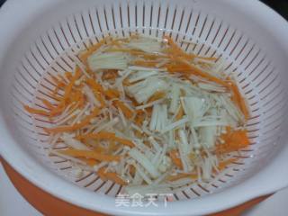 凉拌金针菇的做法步骤：4
