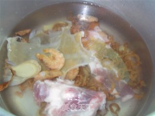 什锦海味猪骨汤的做法步骤：4