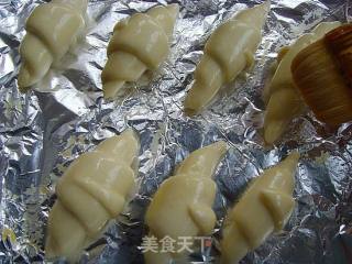 牛角面包的做法步骤：8
