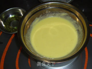 米粉戚风—— 电饭锅做的做法步骤：4