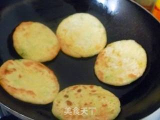 【简单制作的花样饼大全】葱花小饼的做法步骤：10