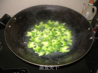 凉瓜滑蛋的做法步骤：3