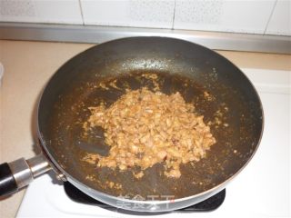 饺子皮做的小笼包的做法步骤：4