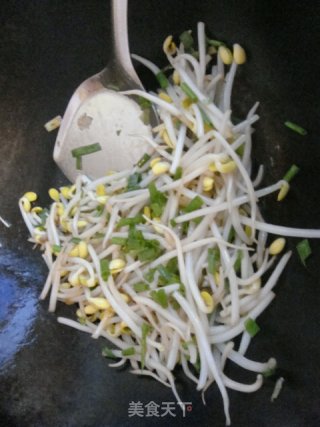 青炒黄豆芽的做法步骤：5