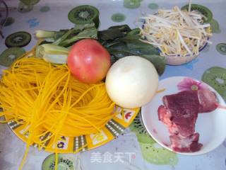 肉丝炒面的做法步骤：1