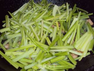 芹菜炒粉条的做法步骤：7