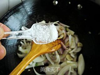 简单家常菜---洋葱炒牛柳的做法步骤：12