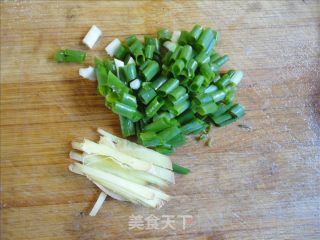 排骨烧芋头的做法步骤：3
