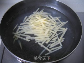 老醋土豆丝的做法步骤：3