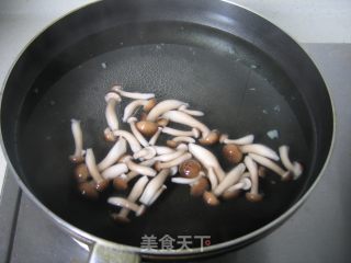菜花炒豆菇的做法步骤：4