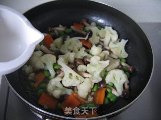 菜花炒豆菇的做法步骤：11