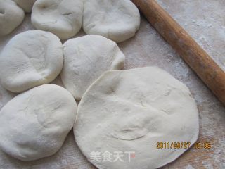 白菜香菇肉包子的做法步骤：8