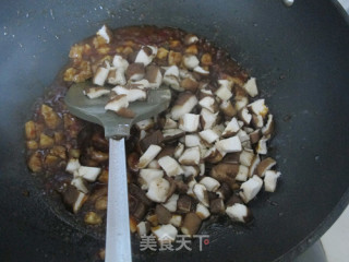 香菇肉丁鸡蛋面的做法步骤：8