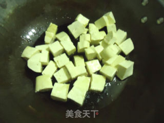老干妈烧豆腐的做法步骤：4