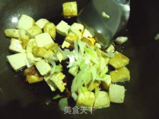 老干妈烧豆腐的做法步骤：6