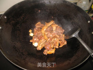 子姜焖鸭的做法步骤：5