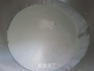 泡着椰浆烤的椰蓉面包的做法步骤：2