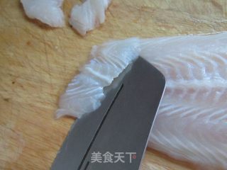 酸菜龙利鱼的做法步骤：1