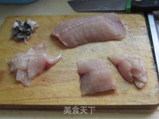 炒鱼片的做法步骤：1