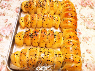 肉松毛毛虫面包的做法步骤：15